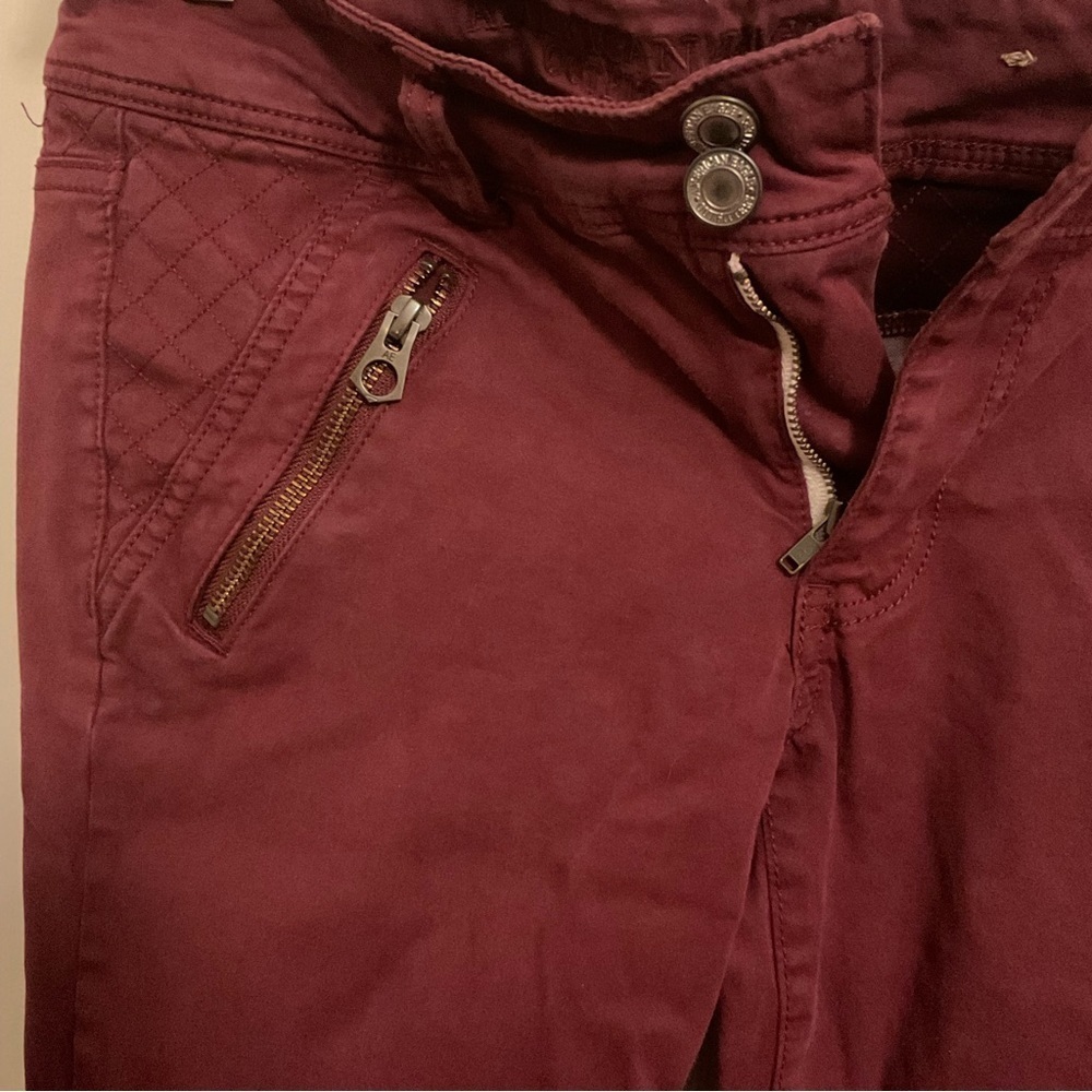 American Eagle Maroon Moto Skinny Pants - Women’s Size 6 - Low Rise Stretch - Picture 6 of 13